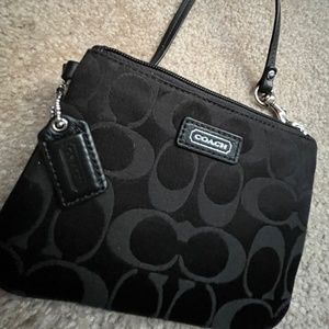 COPY - COACH Corner Zip Wristlet In Signature-Black